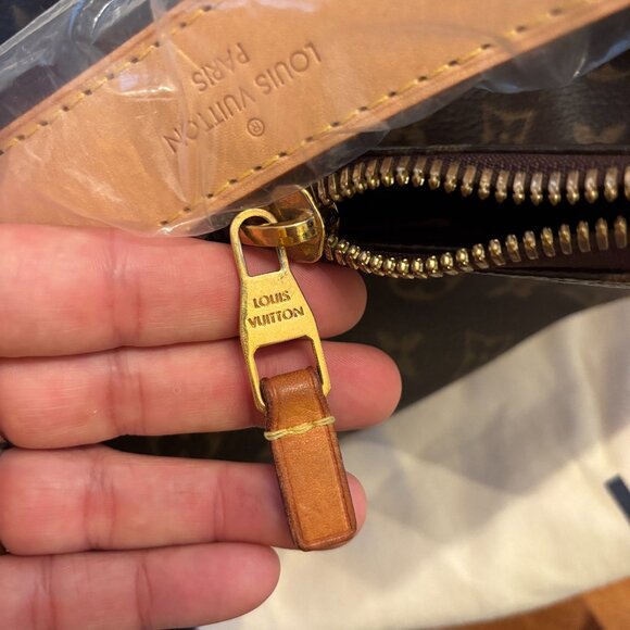 Authentic: Louis Vuitton LV Monogram Sully MM - Picture 6 of 14